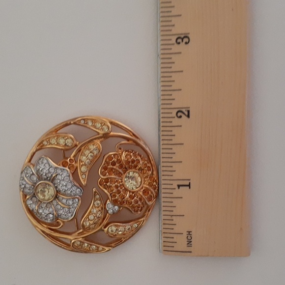 Authentic Swarovski Crystal Swan Stamped 2001 Flower Brooch E103 - Picture 11 of 17